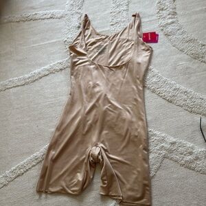 SPANX Power Conceal Mid-Thigh Bodysuit NWT 1X